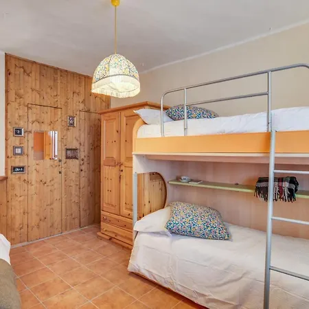 Central Apt- Como Lake! 리에르나