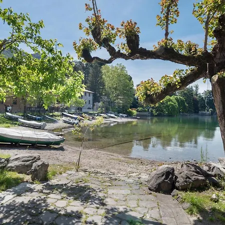 아파트 Central Apt- Como Lake!